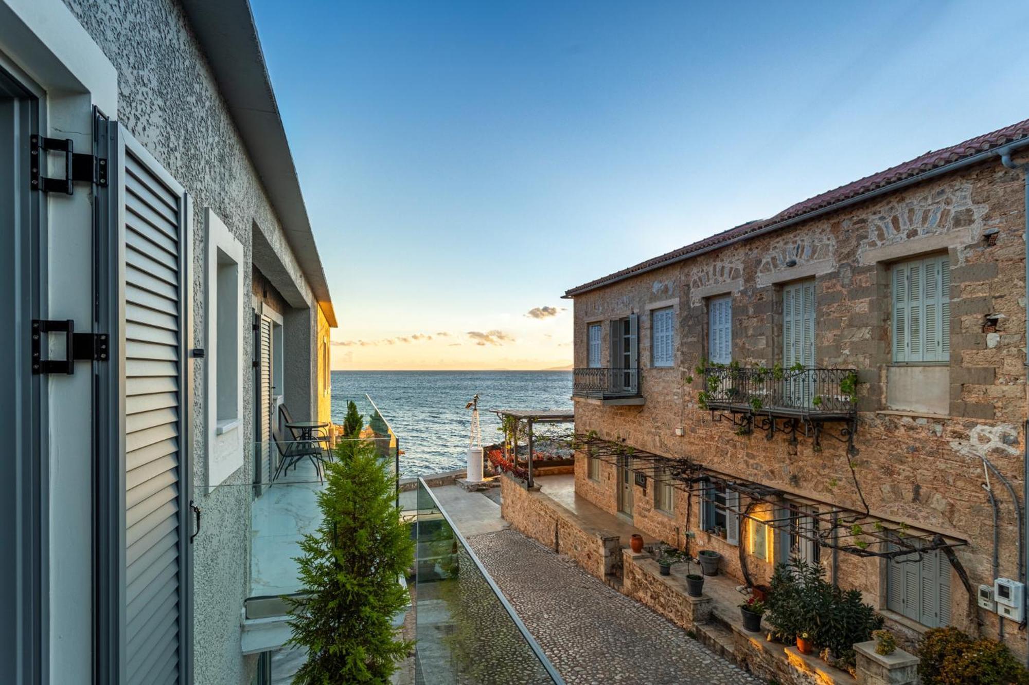 Marina Apartments Kardhamili Buitenkant foto