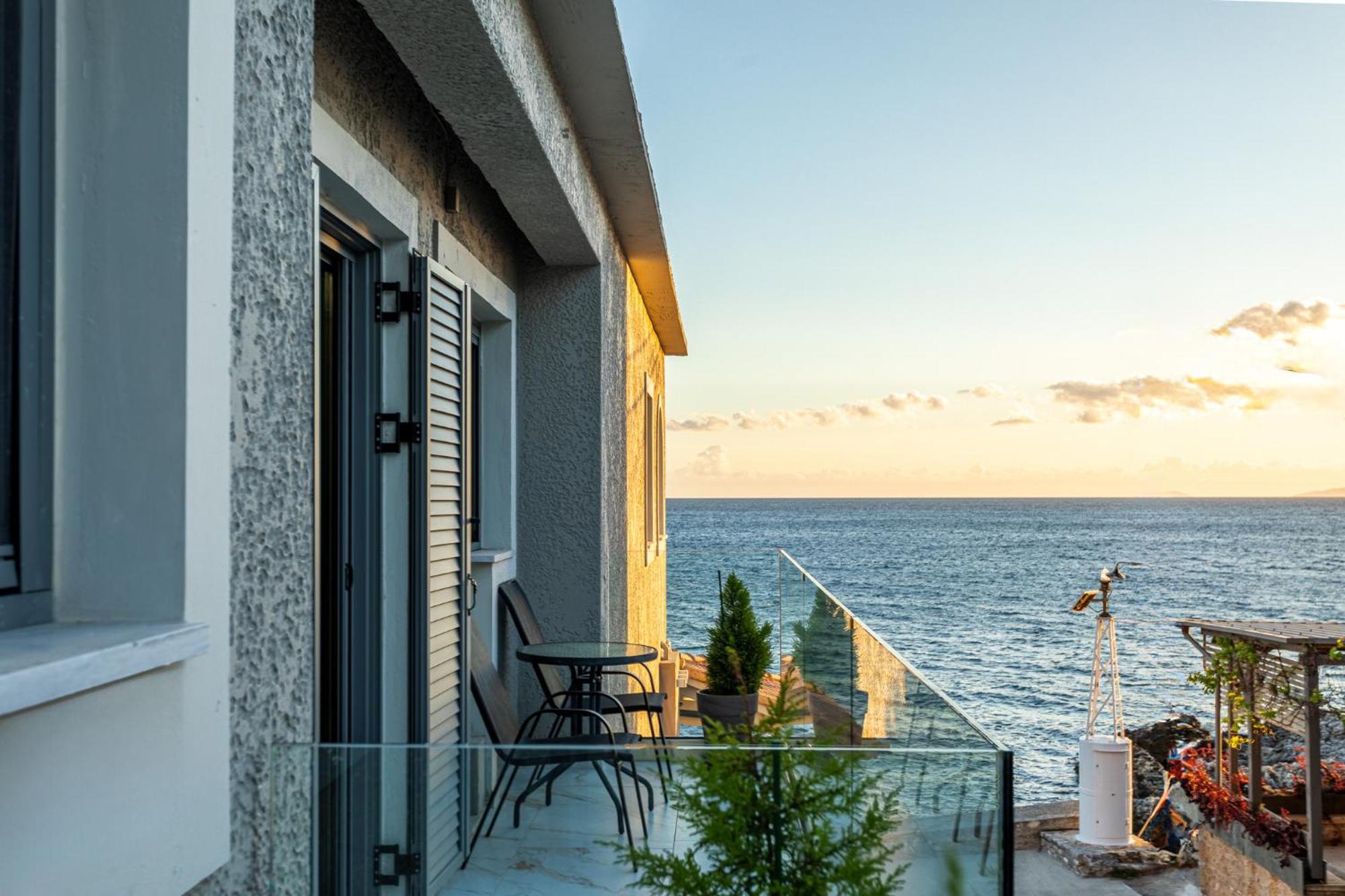 Marina Apartments Kardhamili Buitenkant foto